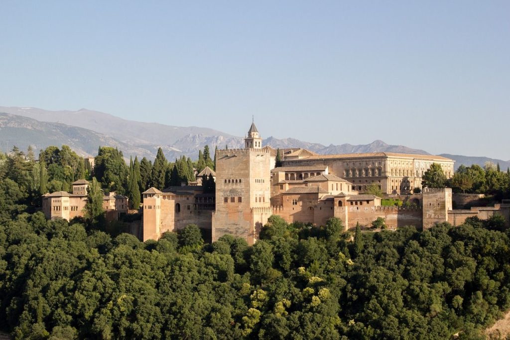 Vehículo VTC para visitar Granada